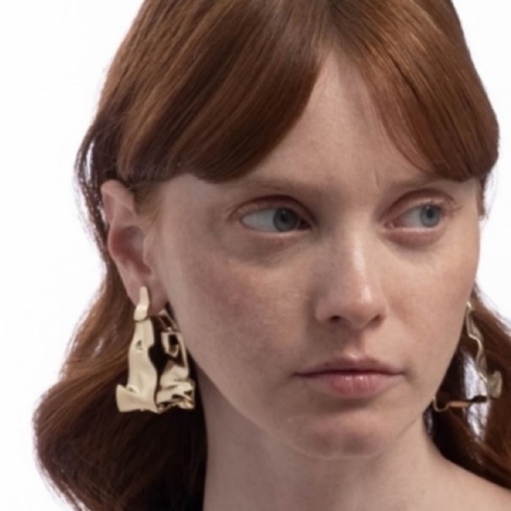 ALEXIS BITTAR • NEW RARE Gold Crumpled Metal 3D Triangle Hoop Hinged Earrings - Picture 8 of 16